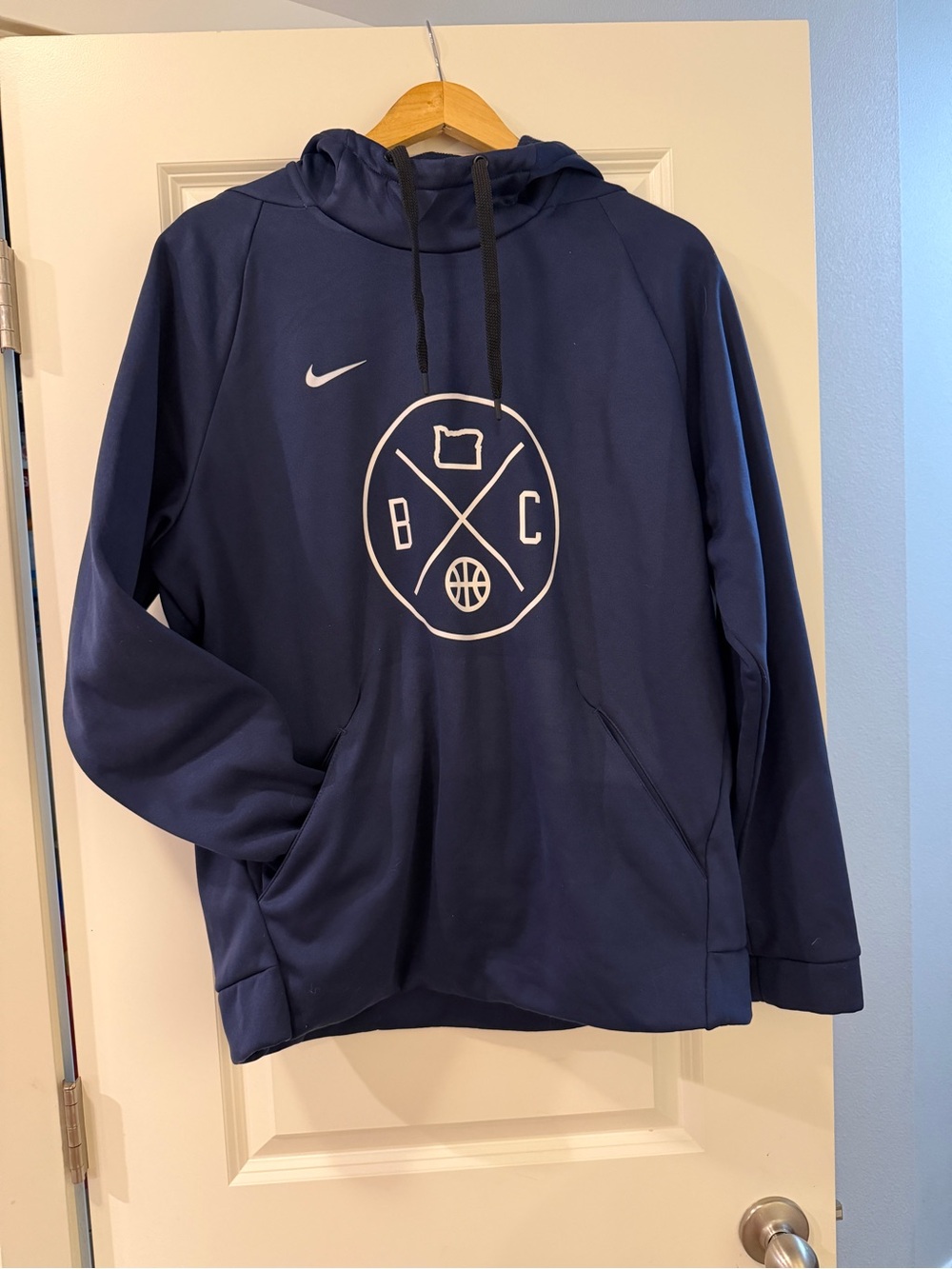 Nike Men’s Navy Crewneck Basketball Pullover Hoodie